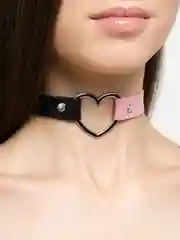 Розовый чокер кожаный "Сердце"