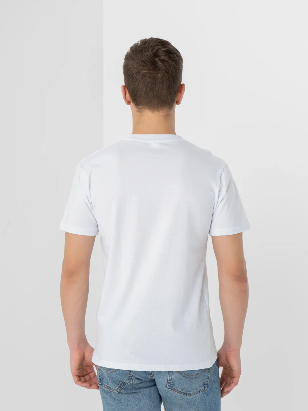 Футболка унисекс, с принтом "All you need is clothes"