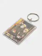 Желтый брелки аниме Атака Титанов Atack on Titan