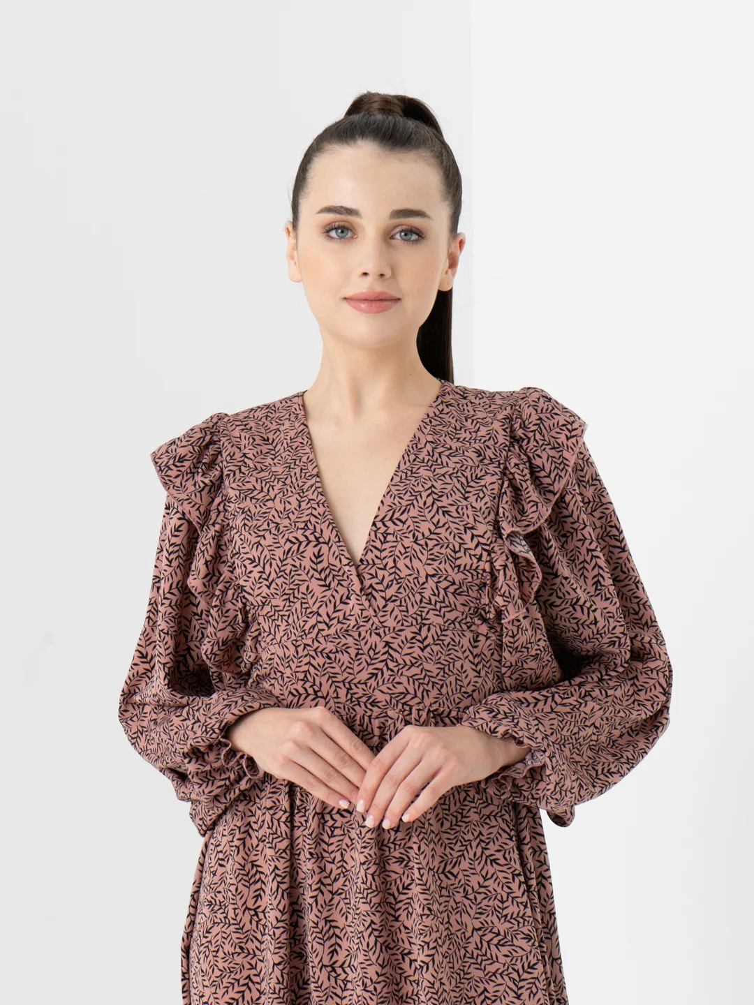 Бежевый платье DRES 00