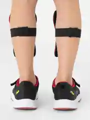 Красный щитки футбольные, детские