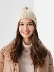 Бежевый шапка женская