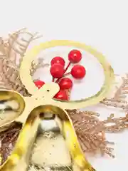 Красный новогоднее украшение