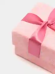 Розовый коробочка подарочная для кольца и ювелирных украшений
