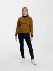 Белый свитер оверсайз
