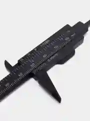 Черный штангенциркуль пластмассовый Wenwan 80 мм