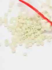 Зелёный хаки бисер чешский Preciosa, Чехия, № 10, Natural Opaque