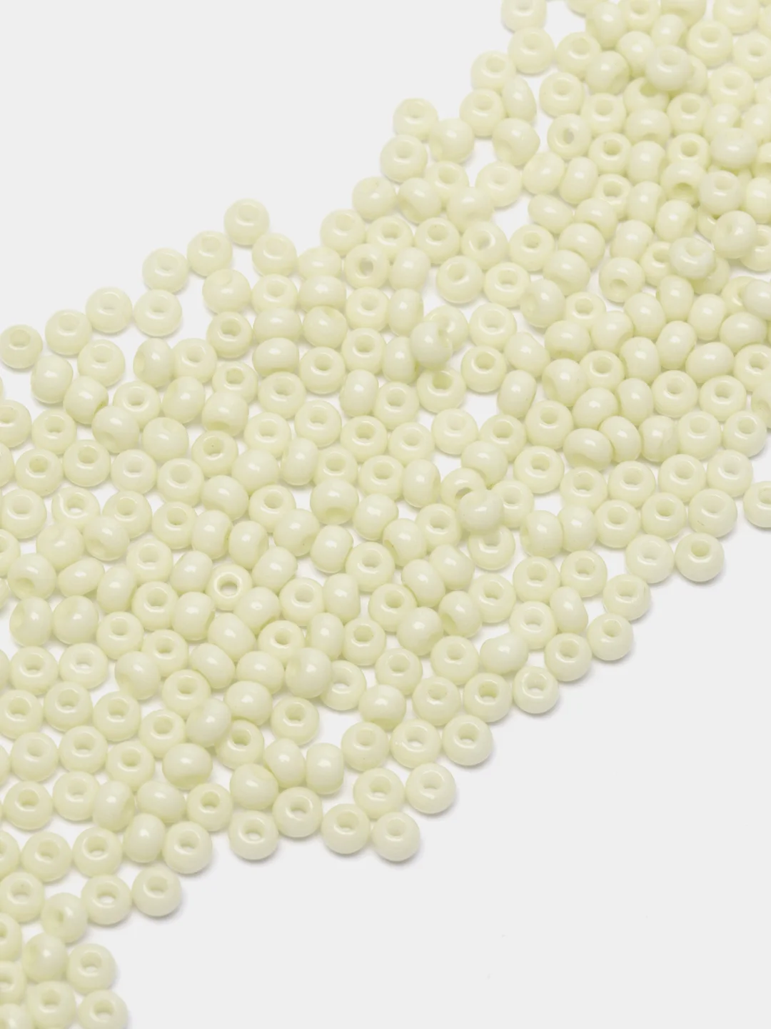 Зелёный хаки бисер чешский Preciosa, Чехия, № 10, Natural Opaque