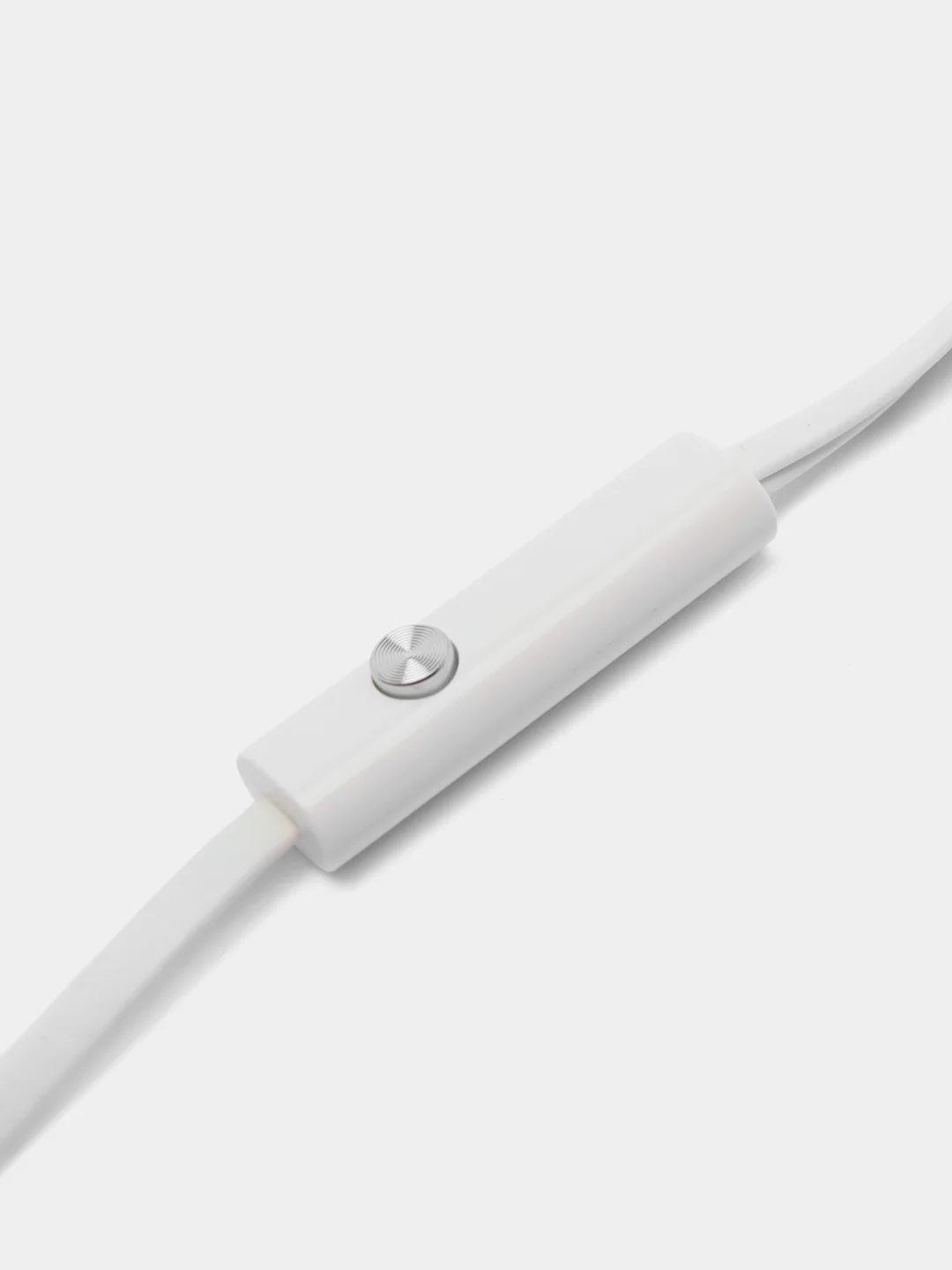 Белый наушники Celebrat D3 HEAY EARPHONES black/white (с микрофоном)