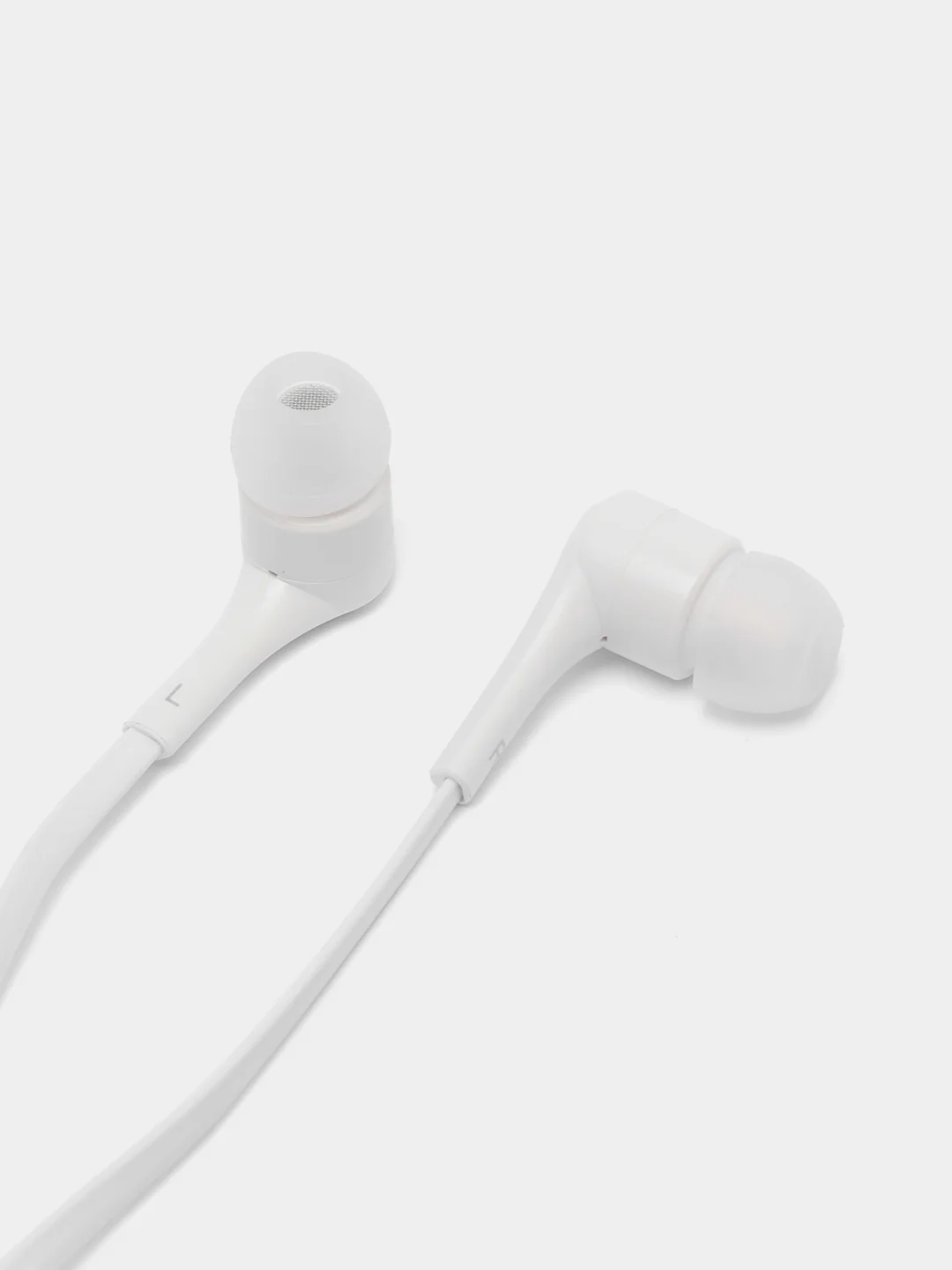 Белый наушники Celebrat D3 HEAY EARPHONES black/white (с микрофоном)