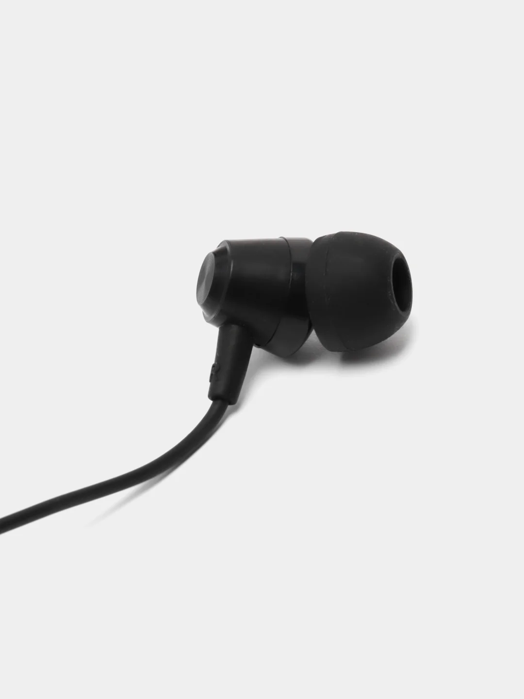 Черный наушники Celebrat G4 STEREO SOUND EARPHONES black/ white (вакуумные с микрофоном )