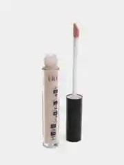 Светло-бежевый консилер LiLo Hide imperfections