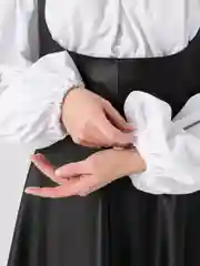 Комплект: сарафан из экокожи, топ