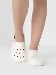Сабо женские IZI, размеры 36-41