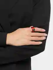 Красный акриловое кольцо со стразами