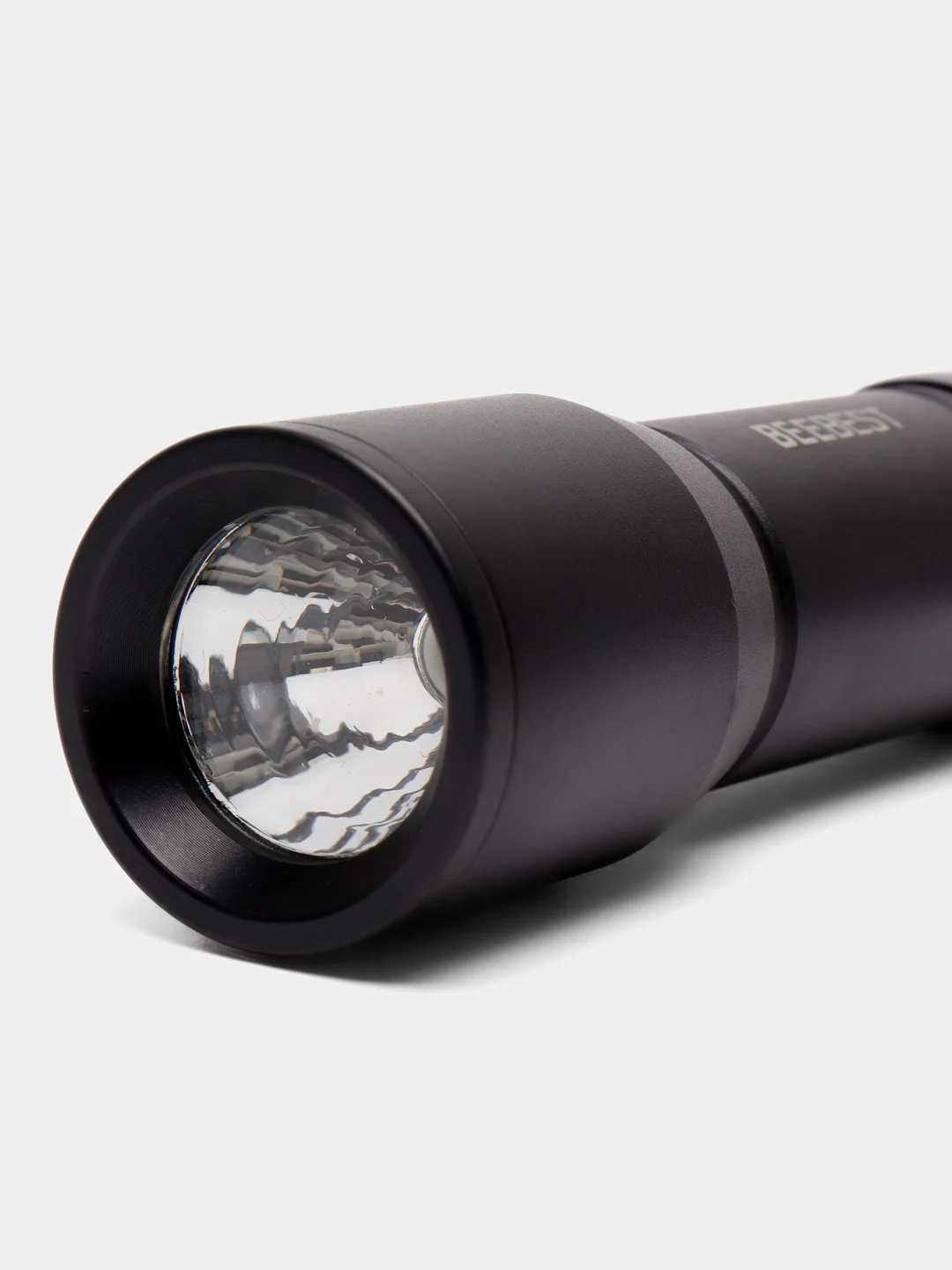 Черный фонарик Xiaomi Beebest Portable Flashlight ZIM F1