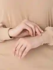 Бежевый платье женское