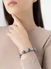 Синий женский браслет из бусин