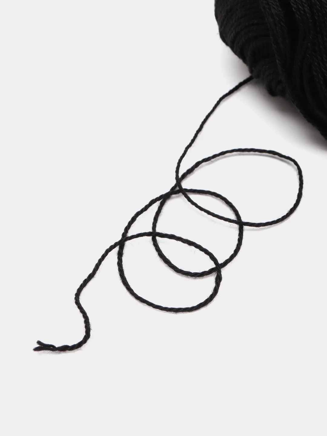 Черный пряжа Cashmere Yarn, 50 г/ 200 м, 60% меринос, 20% вискоза, 15% ПА, 5% кашемир