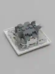 Белый розетка с защитной шторкой с заземлением 220В, 16А STEKKER PST16-9010