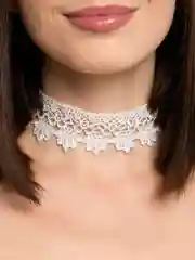Белый чокер на шею / украшение на шею
