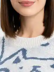 Белый свитер с котиками оверсайз