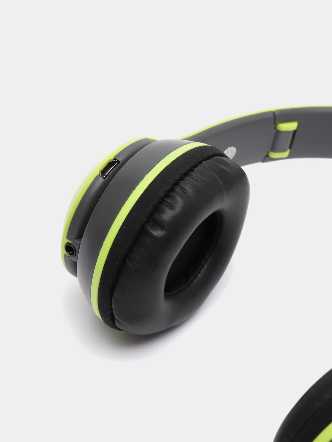 Салатовый наушники беспроводные P47 Bluetooth 5.0