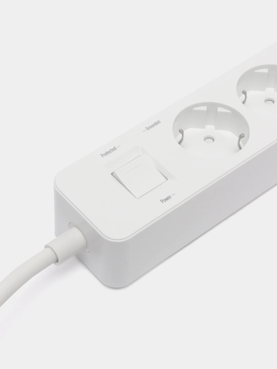 Белый сетевой фильтр Harper UCH-560, 3 метра, 5 розеток, 3 USB, 4000 Вт