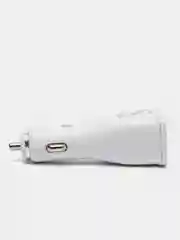 Белый автомобильное зарядное устройство, 12в, 2 порта USB/зарядка в машину в прикуриватель