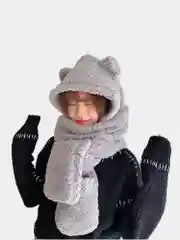 Женская шапка с ушками