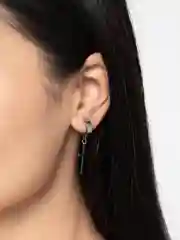 Серебряный сережка с подвеской "Крест"