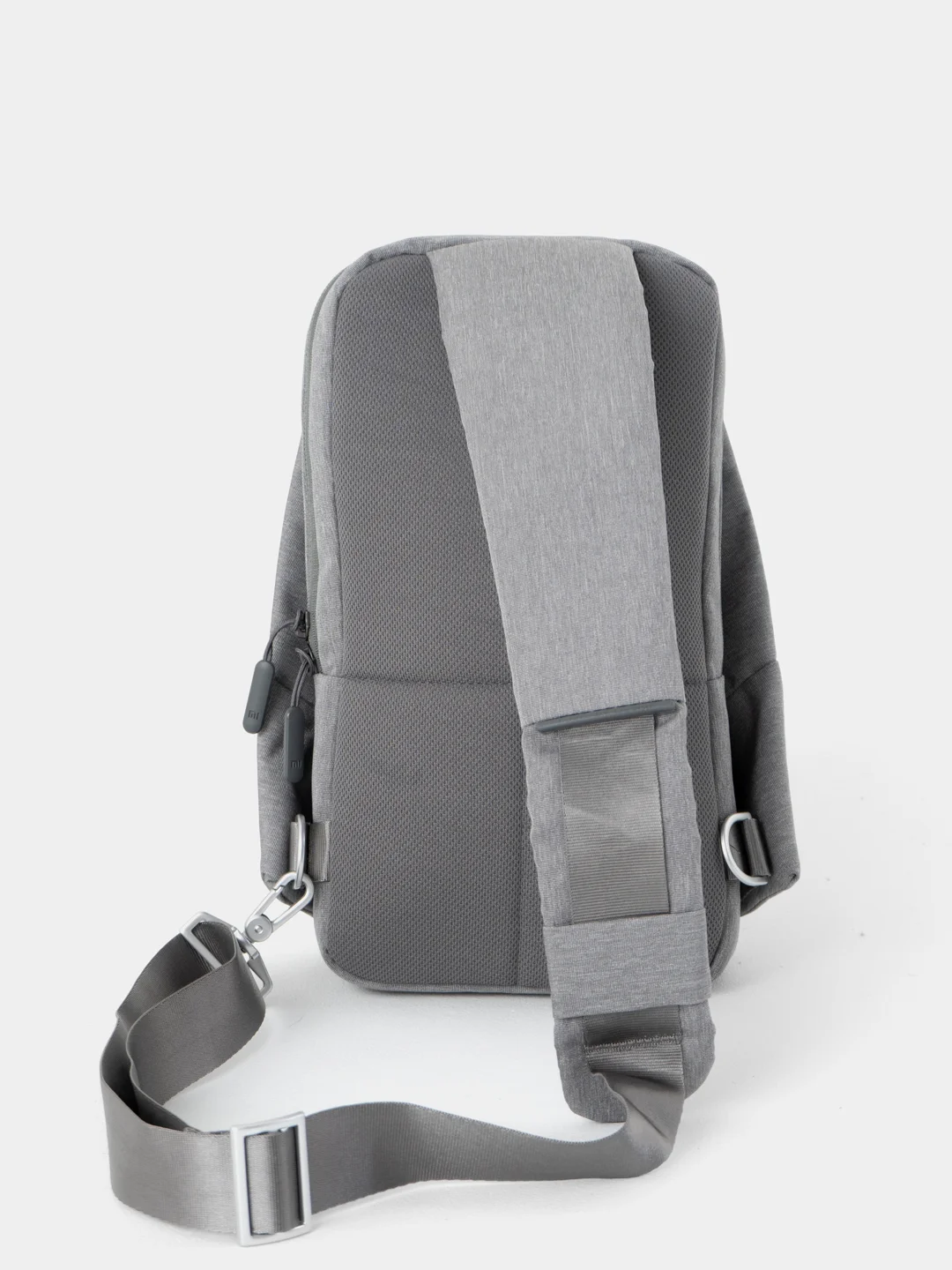 Тёмно-серый рюкзак Xiaomi Mi City Sling Bag, DSXB01RM
