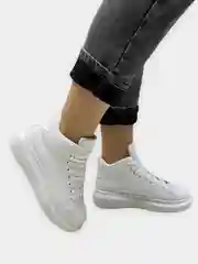 Белый кроссовки женские высокие