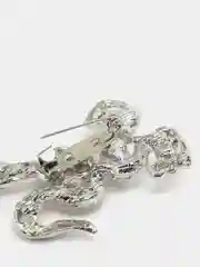 Белый брошь женская "Кролик"