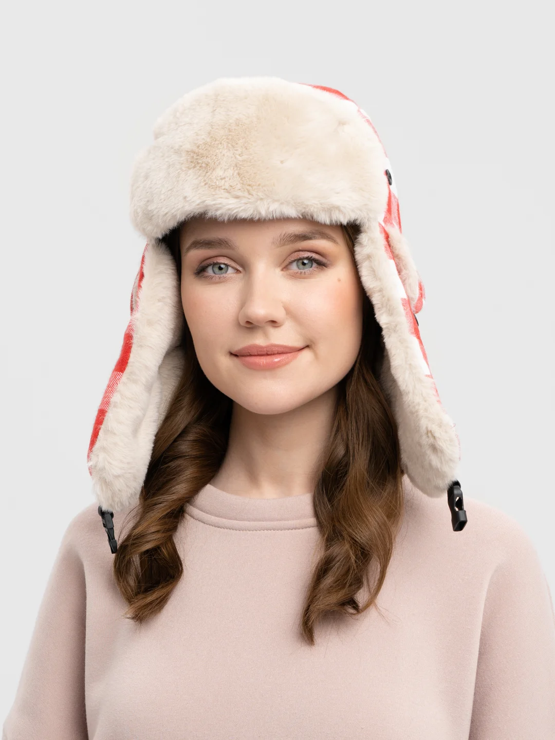 Коралловый шапка - ушанка женская
