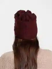 Коралловый шапка женская с укладкой назад Жасмин2