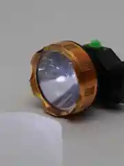 Белый фонарь аккамуляторный