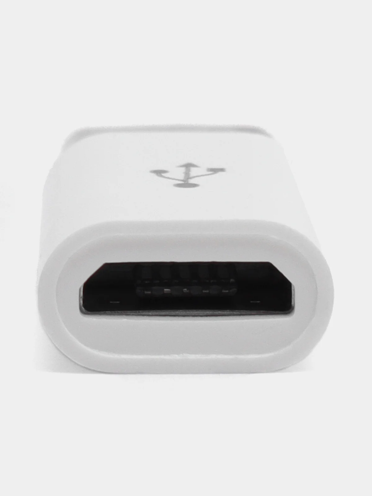 Белый адаптер-переходник с micro-USB (мама) на Type-C (папа)