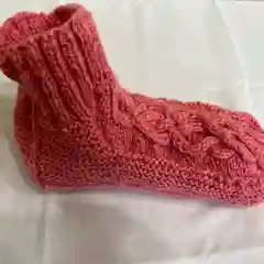 Розовый носки вязаные