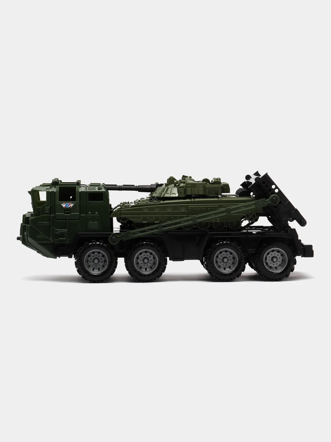 Военный тягач "Щит", с танком
