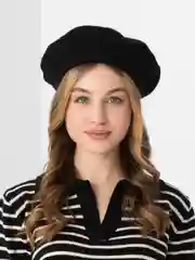 Черный берет
