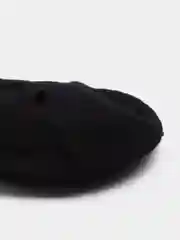 Черный берет
