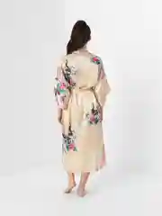 Бежевый халат женский