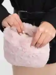 Розовый меховая сумка клатч на цепочке / плюшевая сумочка на плечо