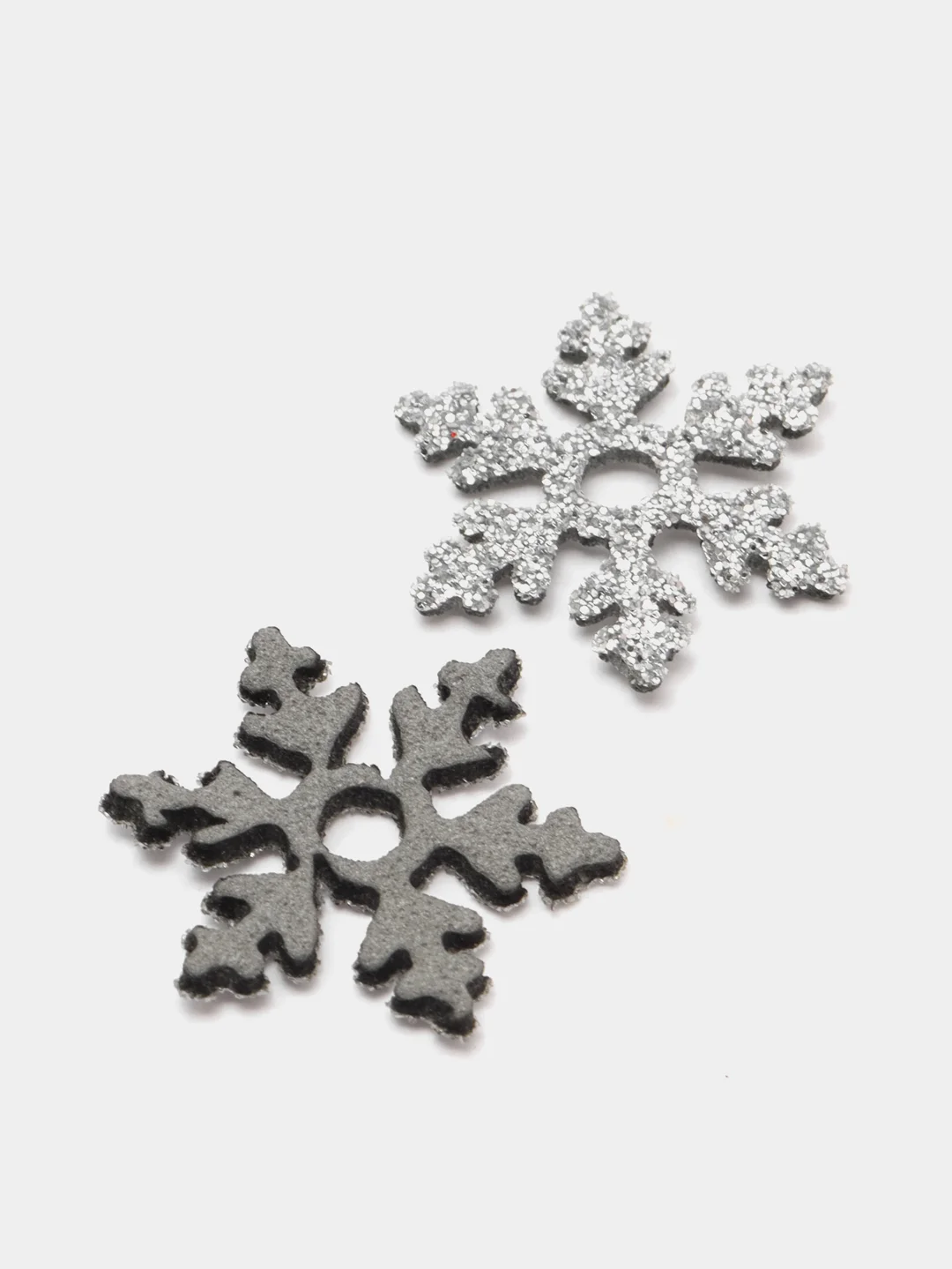Серебряный снежинки из цветного фоамирана