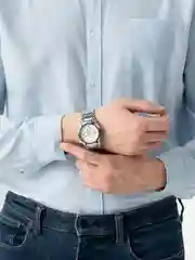 Белый наручные мужские часы Curren, металлический браслет, в подарочной коробке