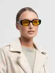 Желтый солнцезащитные очки
