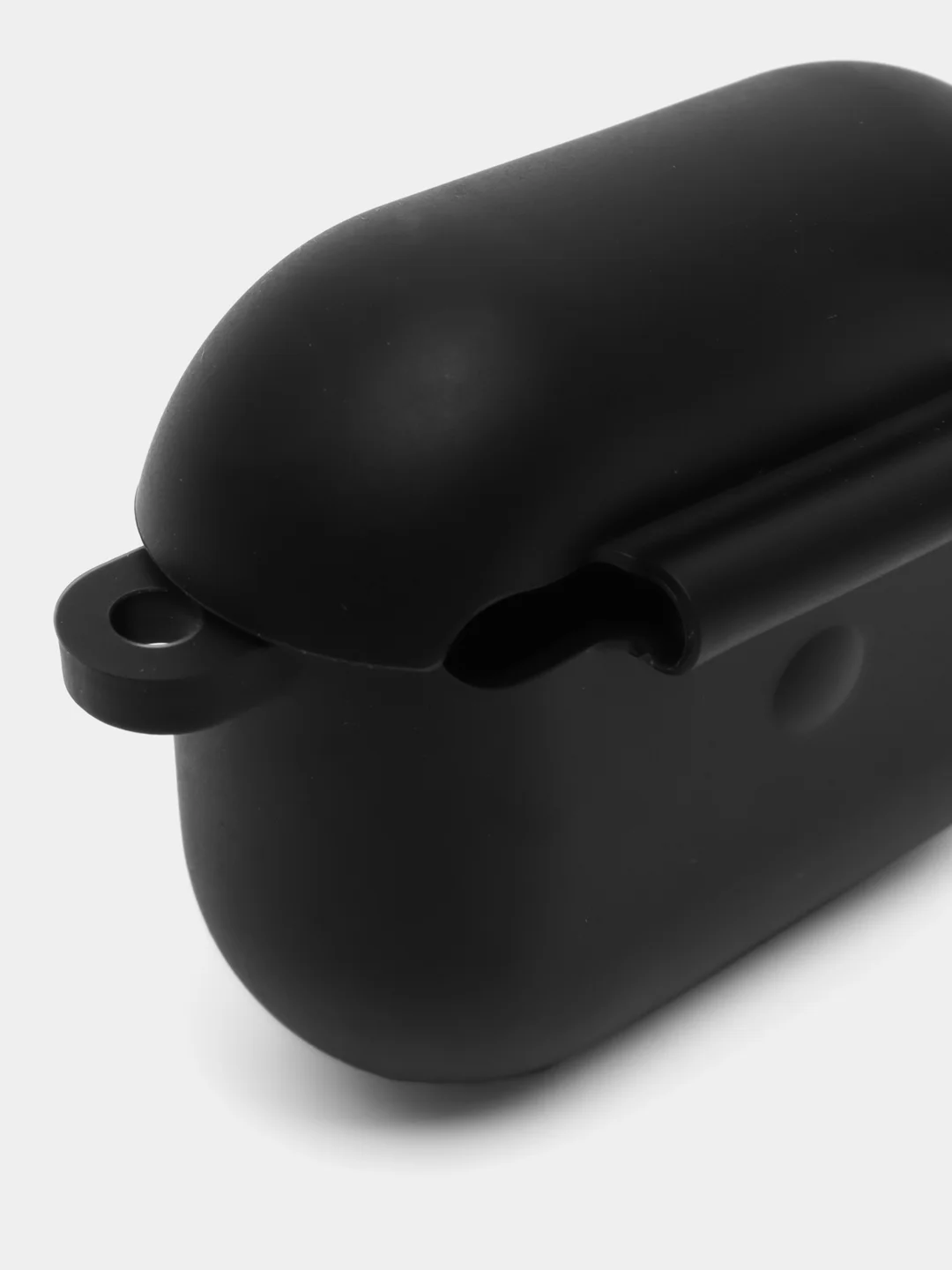 Черный силиконовый чехол для Apple Airpods 3