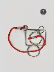 Багровый металлические головоломки