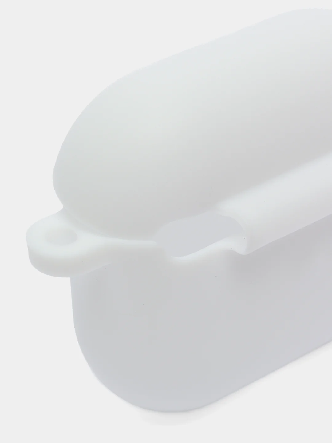 Белый силиконовый чехол для Apple Airpods 3